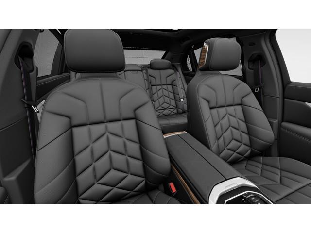 new 2025 BMW 760 car, priced at $132,075