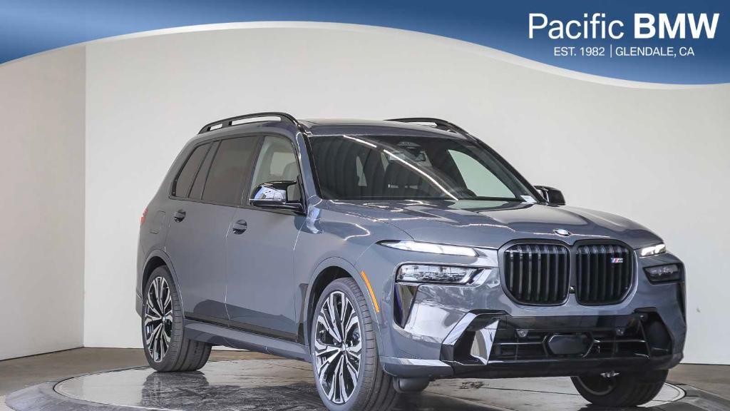 new 2025 BMW X7 car, priced at $124,460