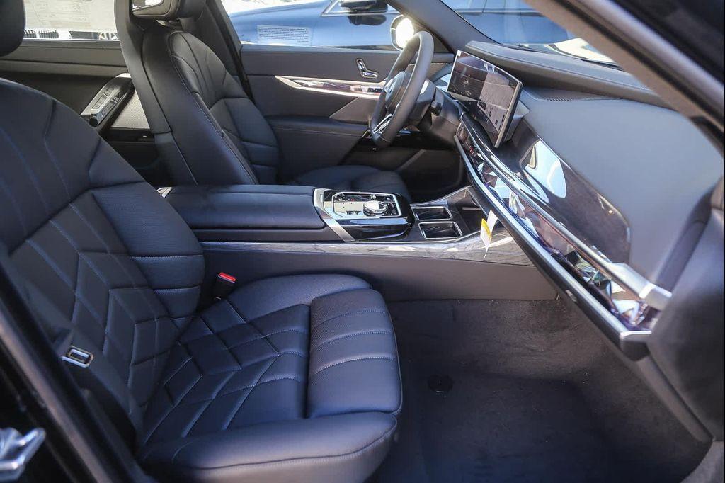 new 2026 BMW i7 car, priced at $113,125