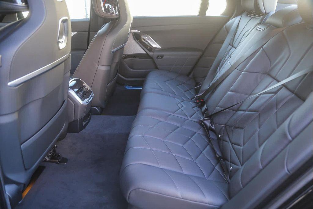 new 2026 BMW i7 car, priced at $114,925