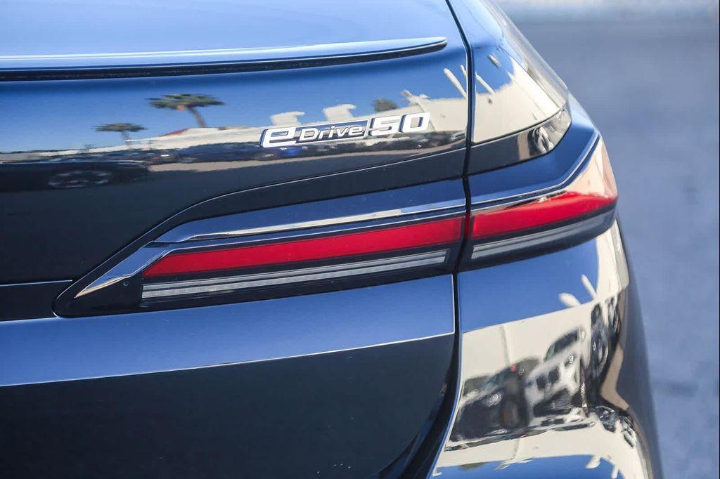 new 2026 BMW i7 car, priced at $114,925