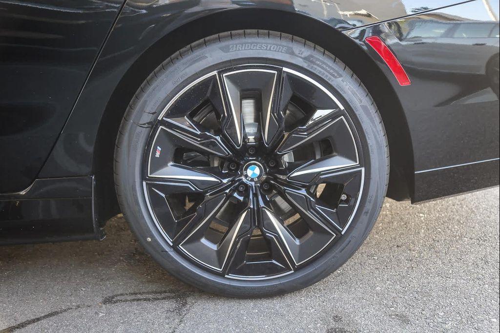 new 2026 BMW i7 car, priced at $114,925