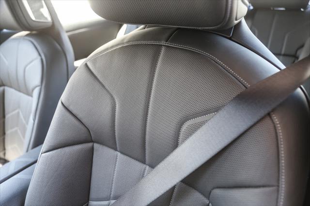 used 2025 BMW i7 car, priced at $101,500