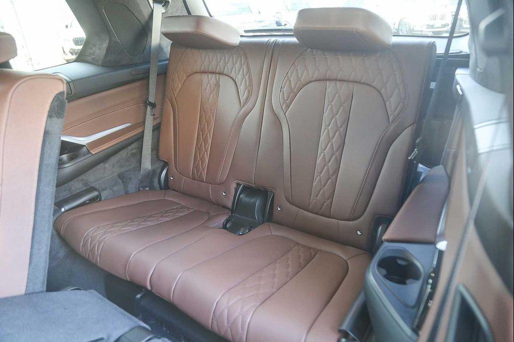 new 2026 BMW X7 car, priced at $124,325