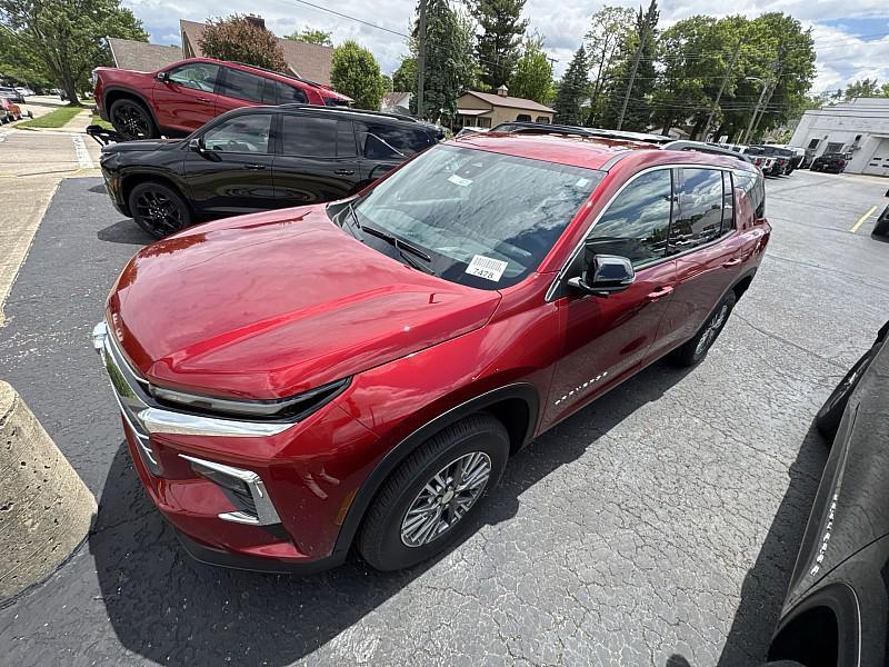 new 2025 Chevrolet Traverse car, priced at $43,865
