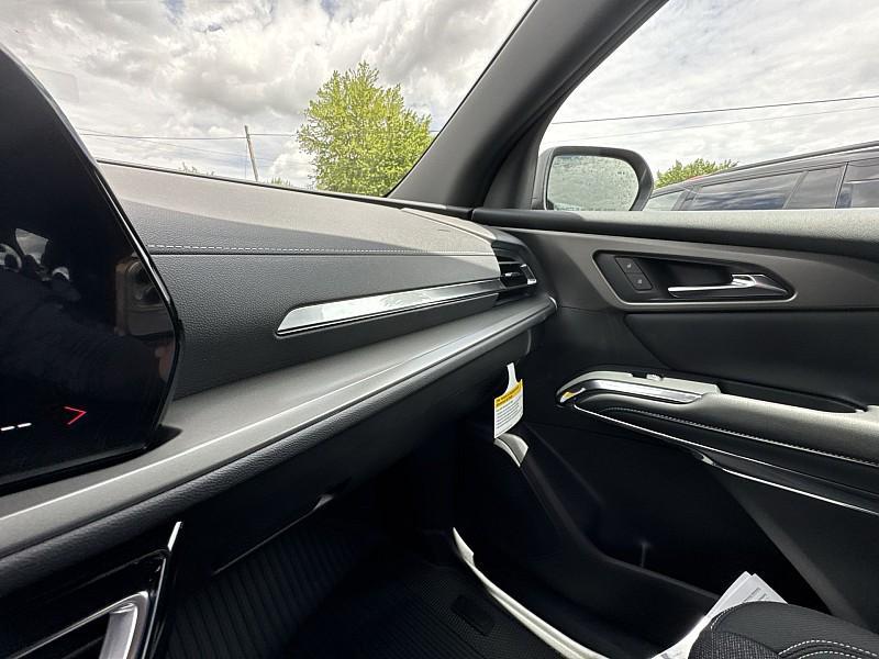 new 2025 Chevrolet Traverse car, priced at $43,865