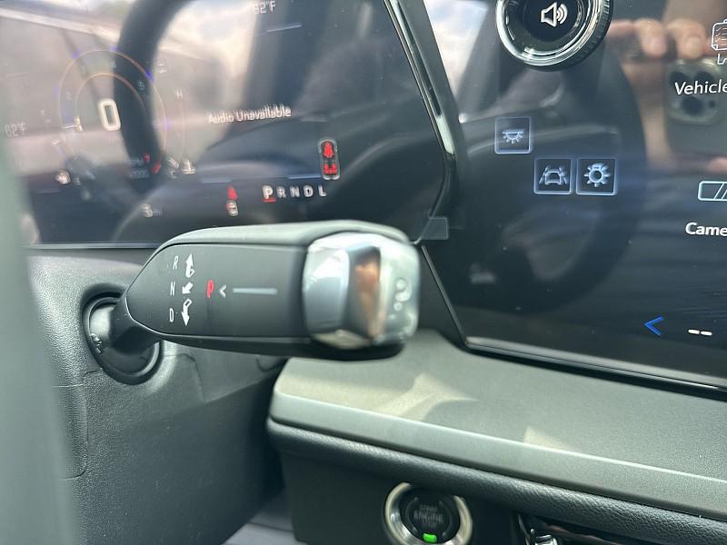 new 2025 Chevrolet Traverse car, priced at $43,865