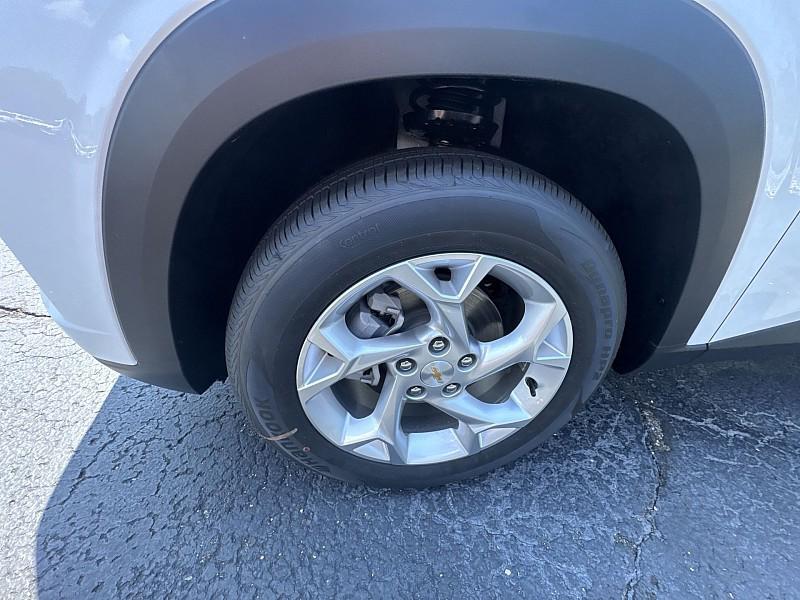 new 2025 Chevrolet Trax car, priced at $23,920