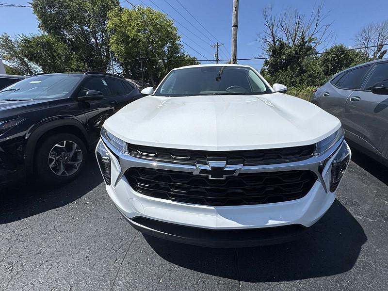 new 2025 Chevrolet Trax car, priced at $23,920