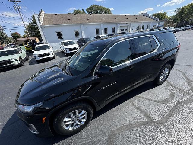 used 2022 Chevrolet Traverse car, priced at $25,988