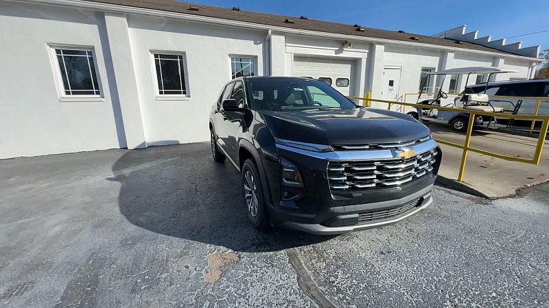 new 2026 Chevrolet Equinox car, priced at $33,815