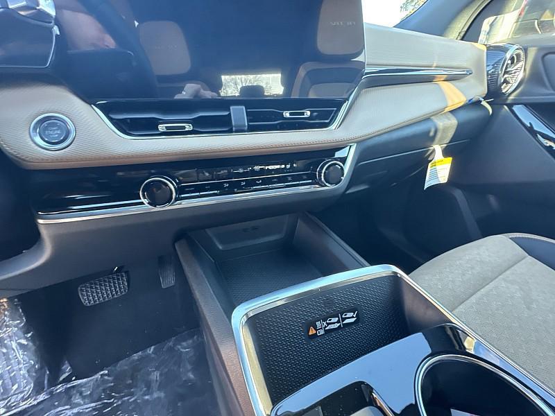 new 2025 Chevrolet Equinox car, priced at $37,595