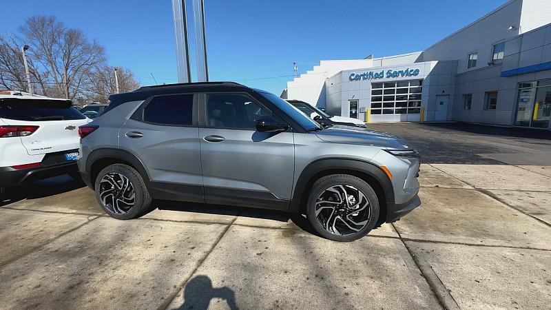 new 2025 Chevrolet TrailBlazer car, priced at $32,330