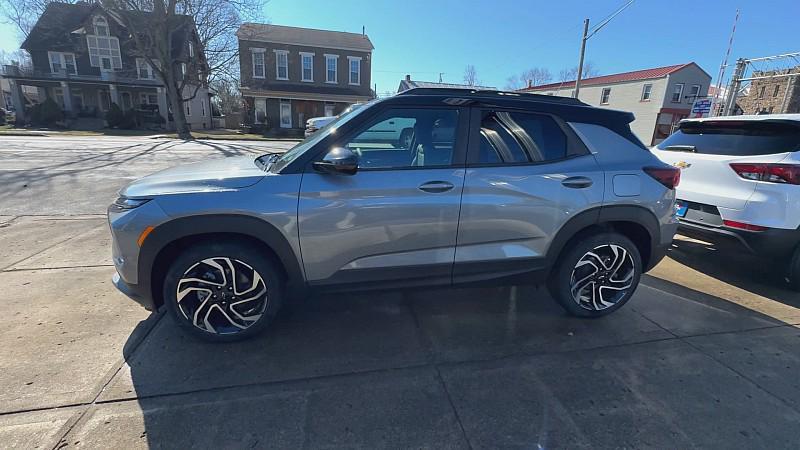 new 2025 Chevrolet TrailBlazer car, priced at $32,330