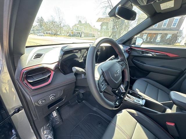 new 2025 Chevrolet TrailBlazer car, priced at $32,330