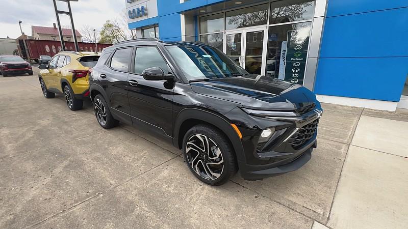 new 2025 Chevrolet TrailBlazer car, priced at $30,930