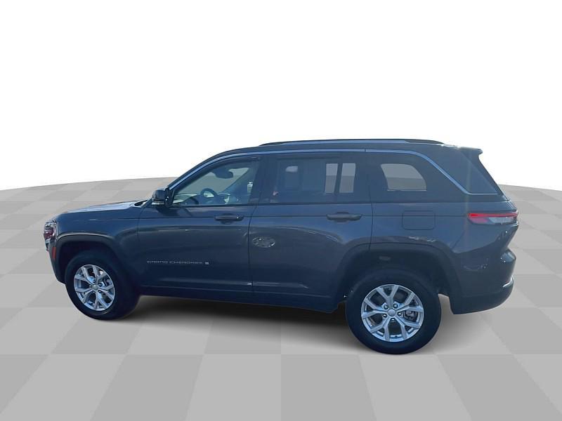 used 2024 Jeep Grand Cherokee car, priced at $39,988