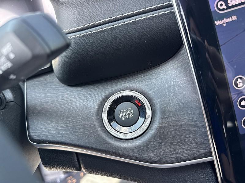 used 2024 Jeep Grand Cherokee car, priced at $39,988