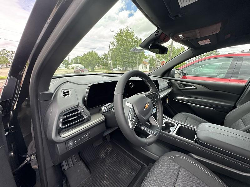 new 2025 Chevrolet Traverse car, priced at $45,244