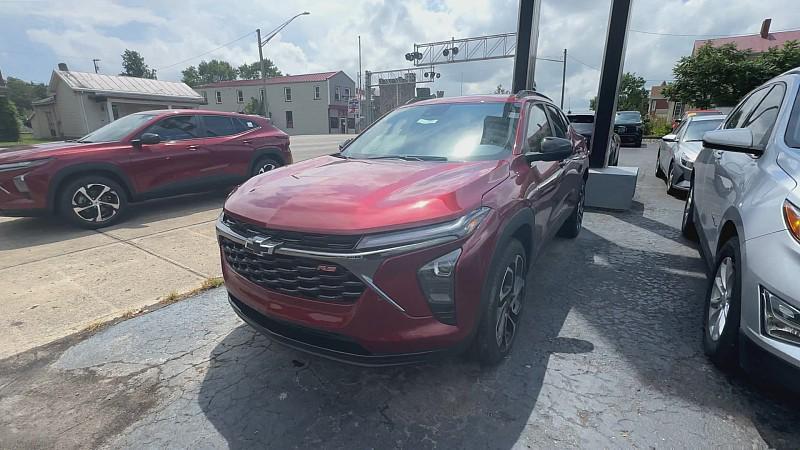 new 2025 Chevrolet Trax car, priced at $26,995