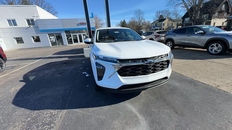 new 2026 Chevrolet Trax car, priced at $25,125