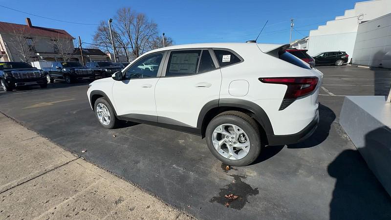 new 2026 Chevrolet Trax car, priced at $25,125