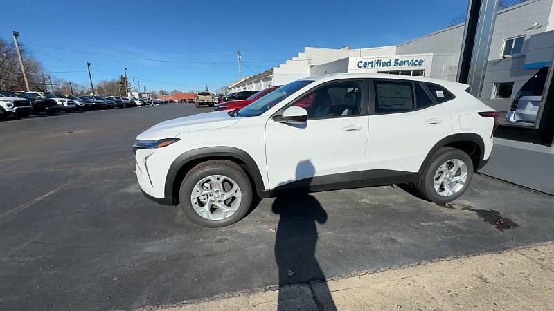 new 2026 Chevrolet Trax car, priced at $25,125