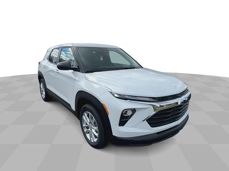 new 2025 Chevrolet TrailBlazer car, priced at $26,180