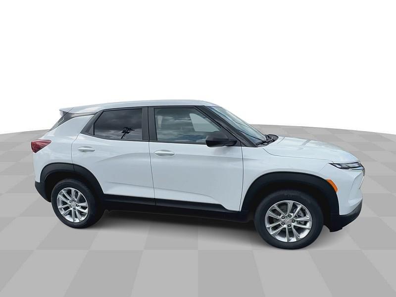 new 2025 Chevrolet TrailBlazer car, priced at $26,180