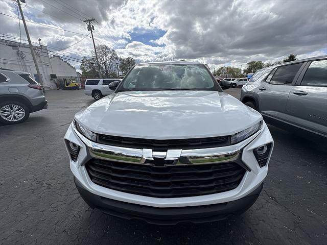 new 2025 Chevrolet TrailBlazer car, priced at $26,180