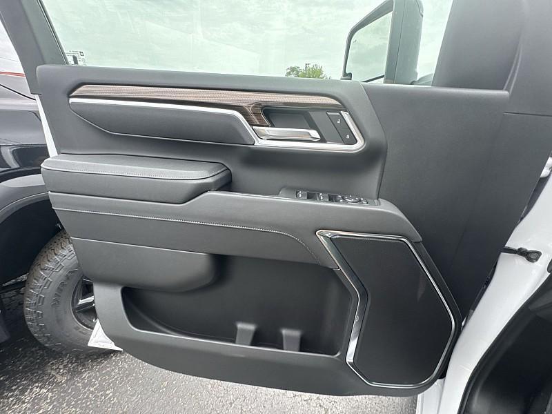 new 2025 Chevrolet Silverado 2500 car, priced at $66,770