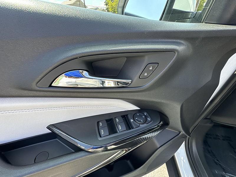 new 2025 Chevrolet Trax car, priced at $26,059