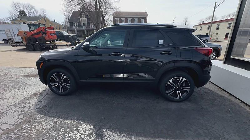 new 2025 Chevrolet TrailBlazer car, priced at $31,720