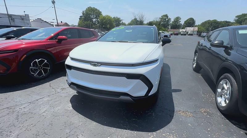 new 2025 Chevrolet Equinox EV car, priced at $44,835