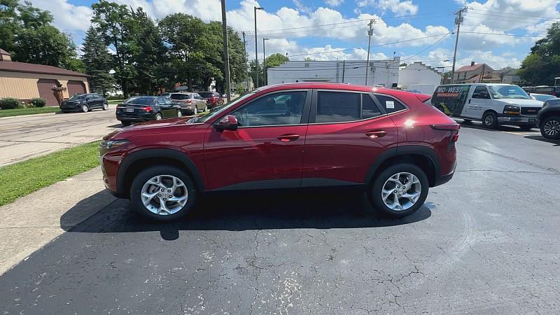 new 2025 Chevrolet Trax car, priced at $23,920