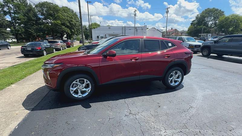 new 2025 Chevrolet Trax car, priced at $23,920