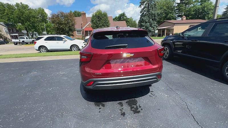 new 2025 Chevrolet Trax car, priced at $23,920