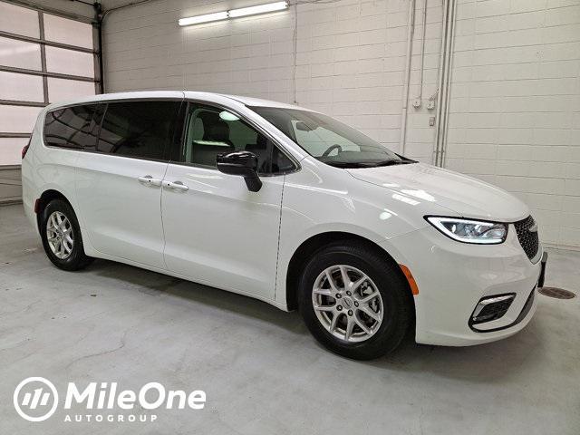 used 2024 Chrysler Pacifica car, priced at $29,400