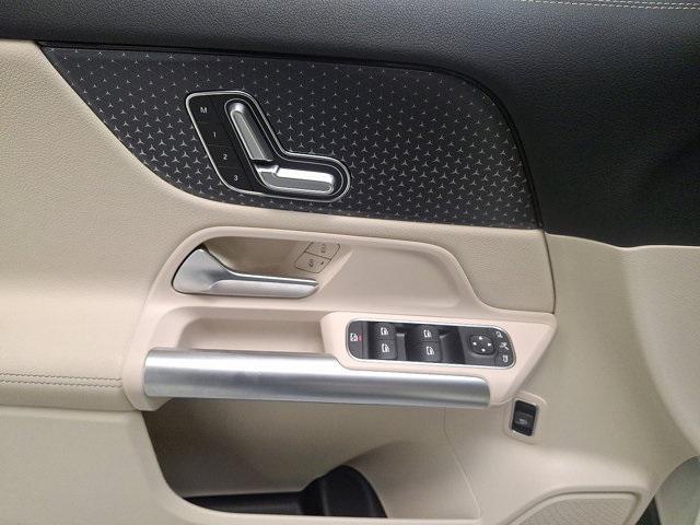 used 2025 Mercedes-Benz GLA 250 car, priced at $41,400