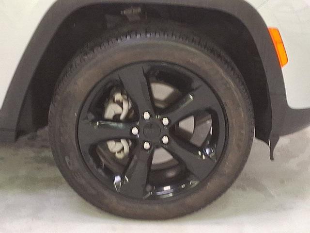 used 2024 Jeep Grand Cherokee car, priced at $40,800