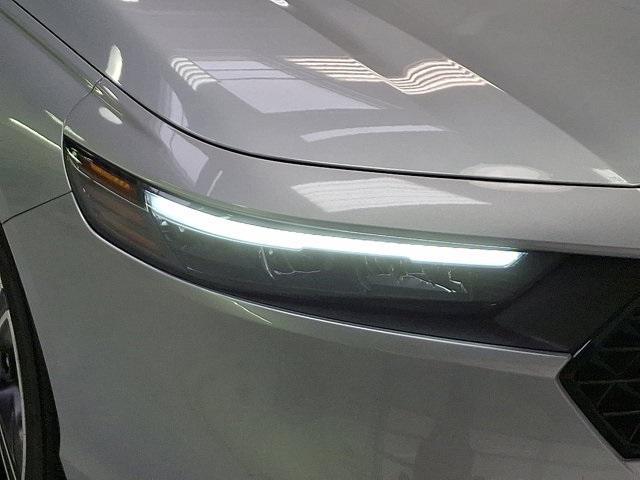 used 2025 Honda Accord Hybrid car, priced at $31,900