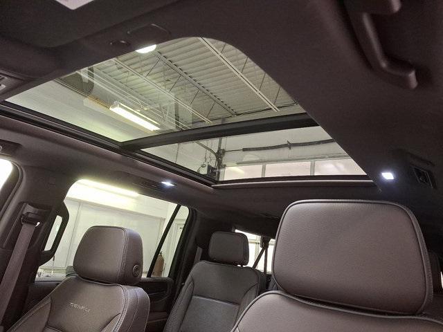used 2022 GMC Yukon XL car, priced at $61,600