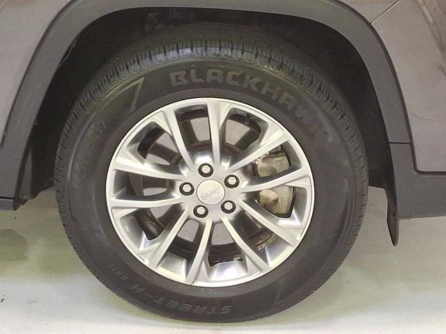 used 2020 Jeep Cherokee car, priced at $19,100
