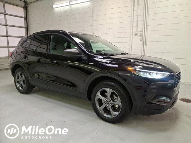 used 2025 Ford Escape car, priced at $29,900