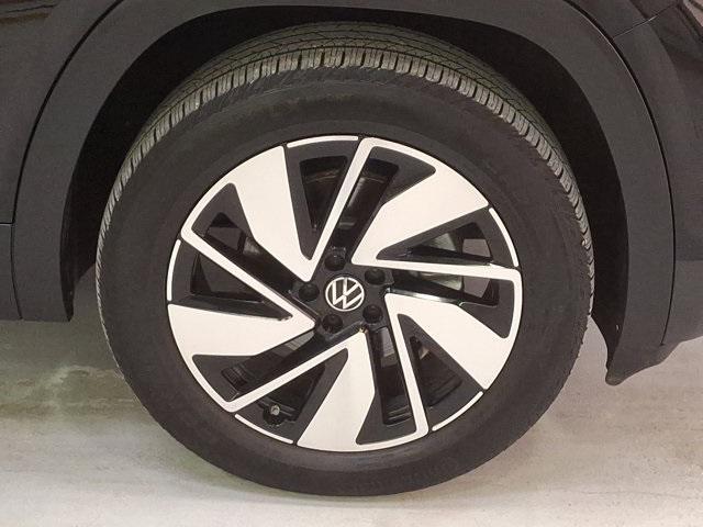 used 2024 Volkswagen Atlas car, priced at $34,600