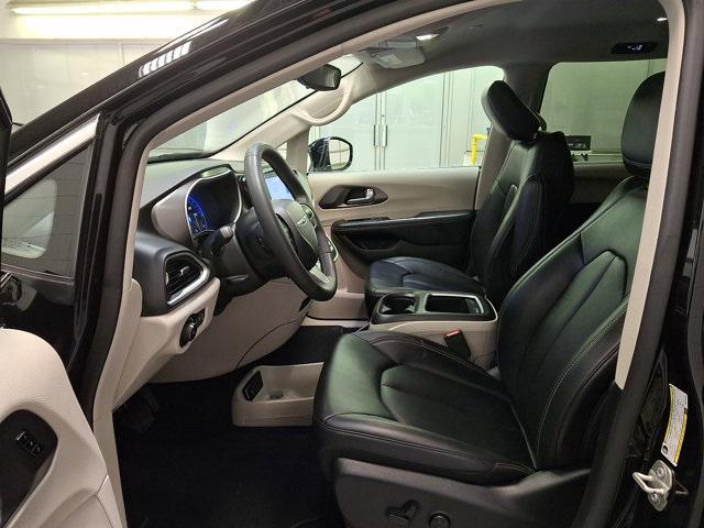 used 2024 Chrysler Pacifica car, priced at $29,600