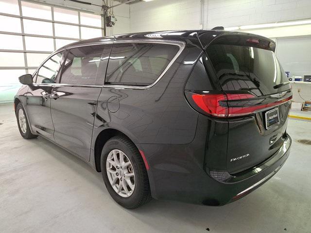 used 2024 Chrysler Pacifica car, priced at $29,600