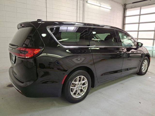 used 2024 Chrysler Pacifica car, priced at $29,600