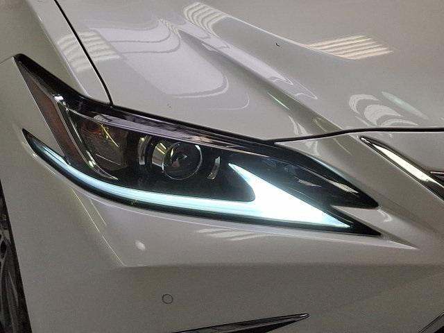 used 2021 Lexus ES 250 car, priced at $28,400