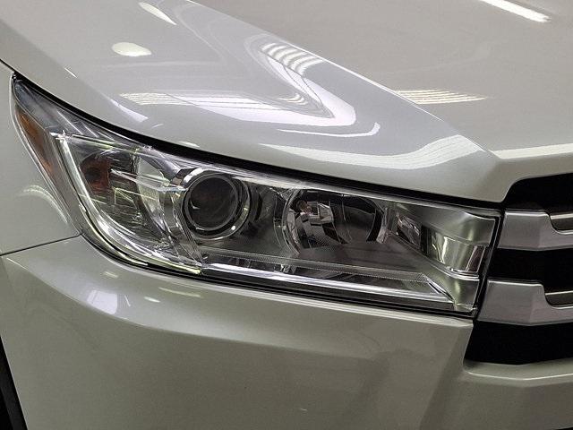 used 2018 Toyota Highlander car, priced at $24,800